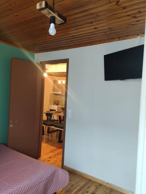 Politis' Wooden House Apartman Vaszilikí Kültér fotó