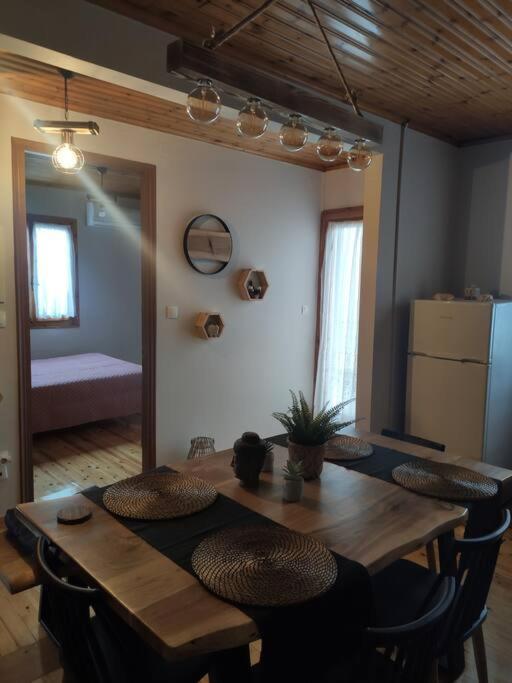 Politis' Wooden House Apartman Vaszilikí Kültér fotó